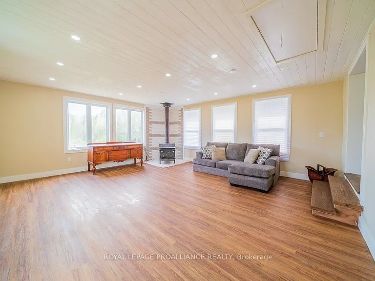 5948 Ardoch Rd — Photo 20