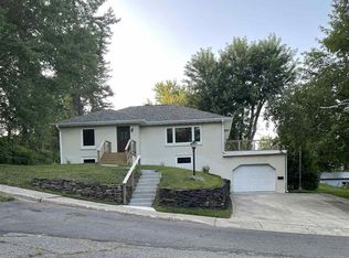 1011 Jefferson St, Eveleth, MN 55734