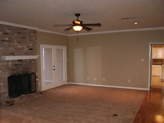 4th image of 3950 Cypress Point Dr