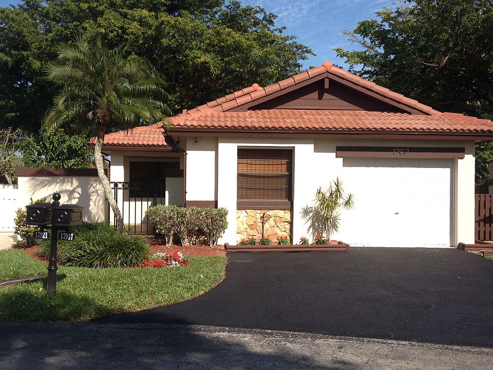1st image of 17917 NW 63rd Ct