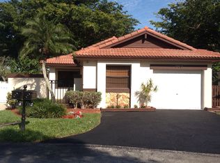 17917 NW 63rd Ct, Hialeah, FL 33015