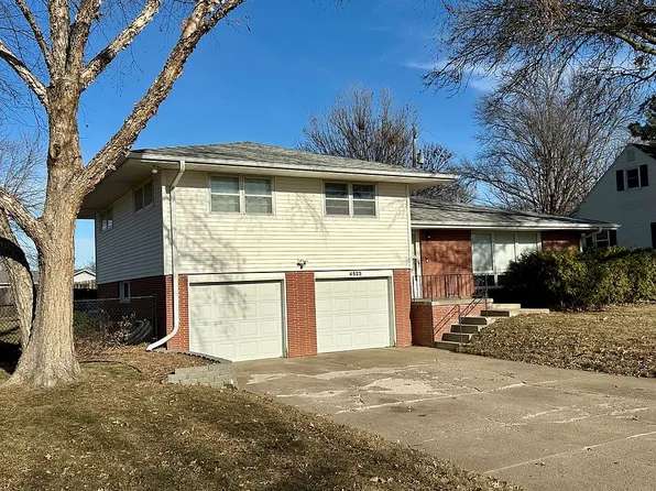 4523 Crestline Dr, Omaha, NE 68134