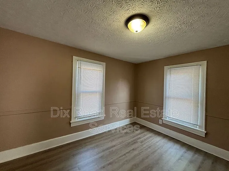 1903 Tytus Ave — Photo 19