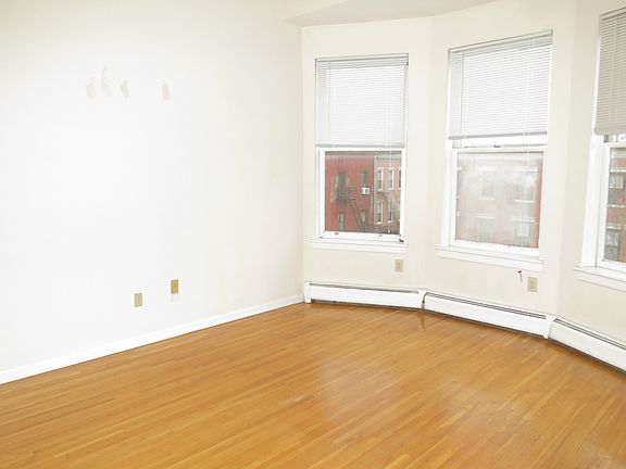4th image of 500 Jersey Ave APT 4B