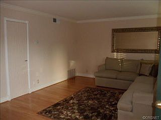 3rd image of 22077 Oxnard St