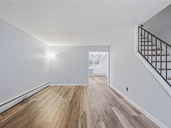 3rd image of 810 S 10th St
