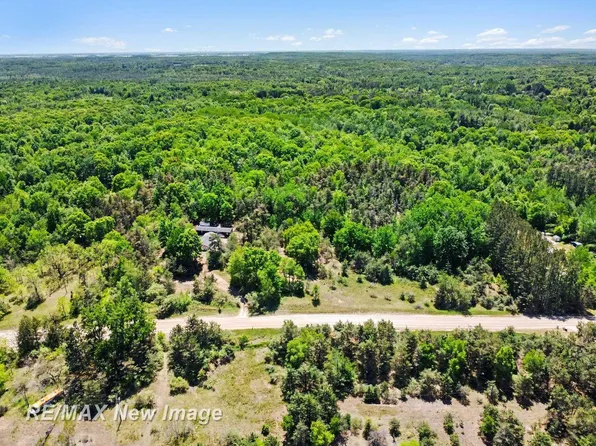 3769 W Herrick Rd, Farwell, MI 48622