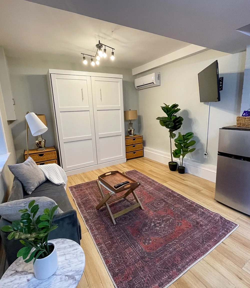 Studio, 400 sqft, $3,675 — Photo 4