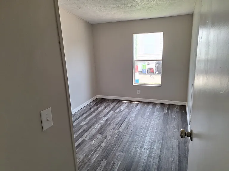 3531 S Pine Ave #5 — Photo 6
