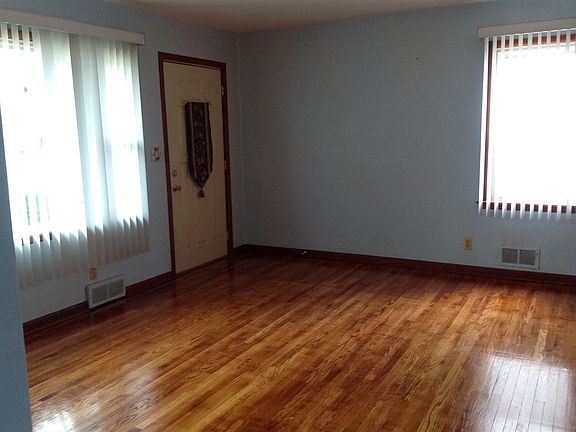 4th image of 610 Miriam Ave
