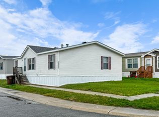 28982 Applewood, Flat Rock, MI 48134