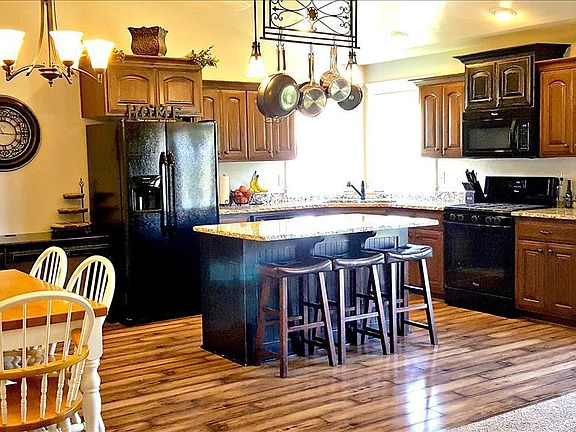 2nd image of 3931 E Lakefield Ln