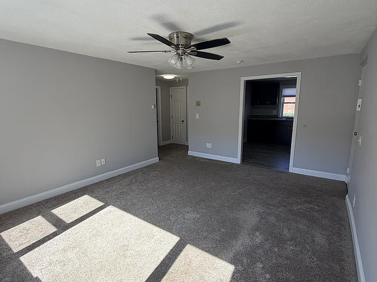 449 Sea St #8 — Photo 4