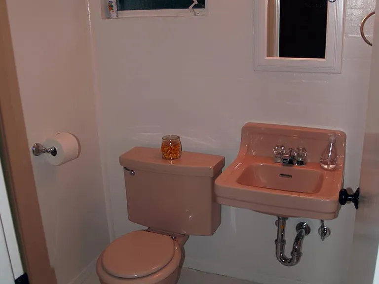 1418 Bryn Mawr Ave — Photo 6