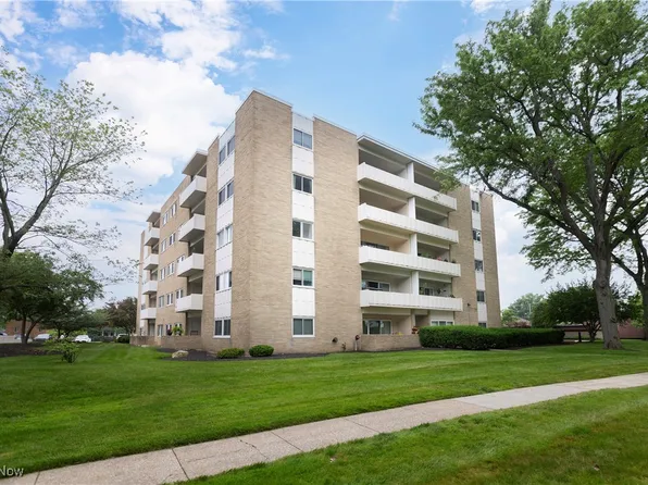 2039 Wooster Rd APT D-51, Rocky River, OH 44116