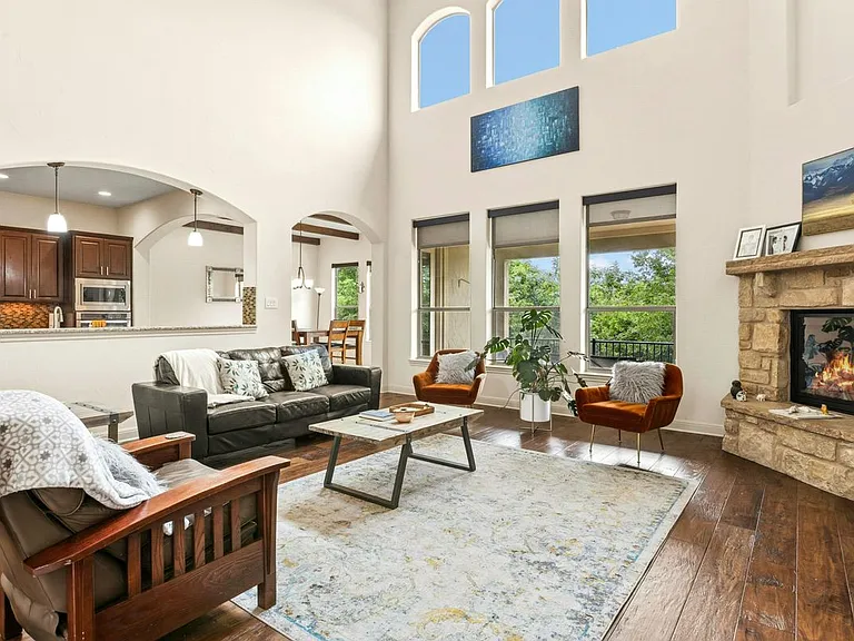 13001 Medina River Way — Photo 4