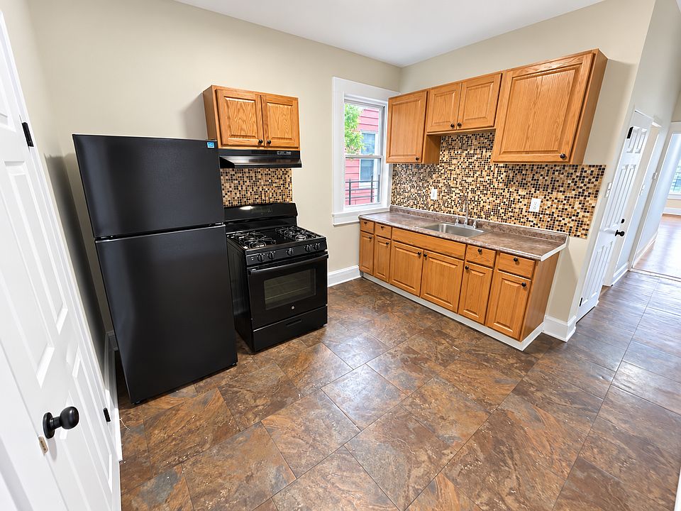 1st image of 267 Clinton Place #2