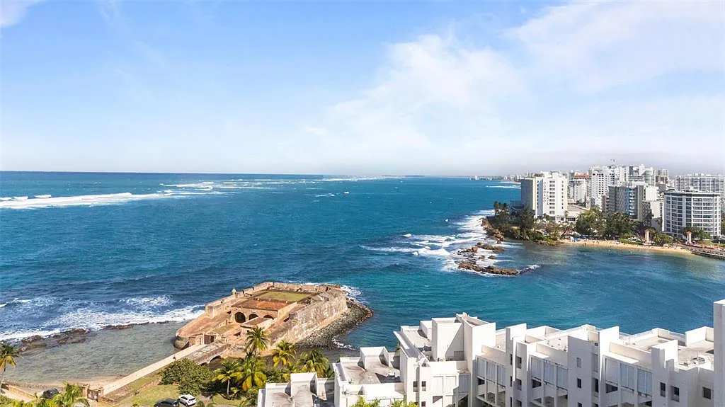 1 San Geronimo | Condado Lagoon Villas — Photo 2