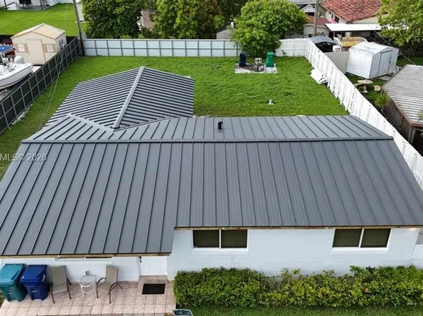 10317 SW 7th St, Sweetwater, FL 33174