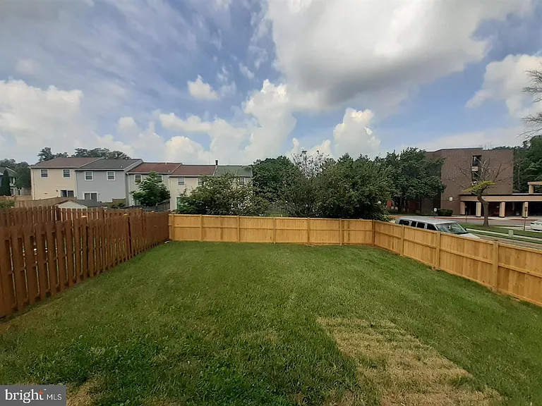 10 Prestwick Sq — Photo 9