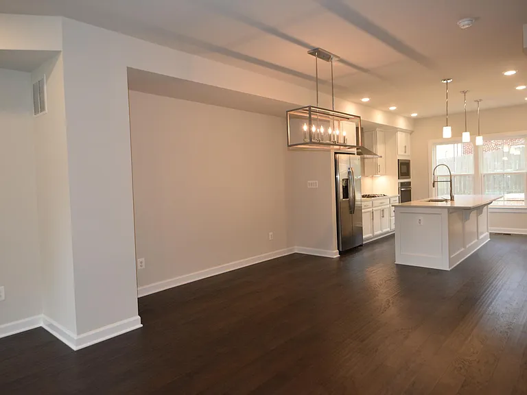 Dining & Kitchen