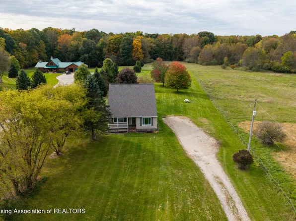 665 Grovenburg Rd, Mason, MI 48854