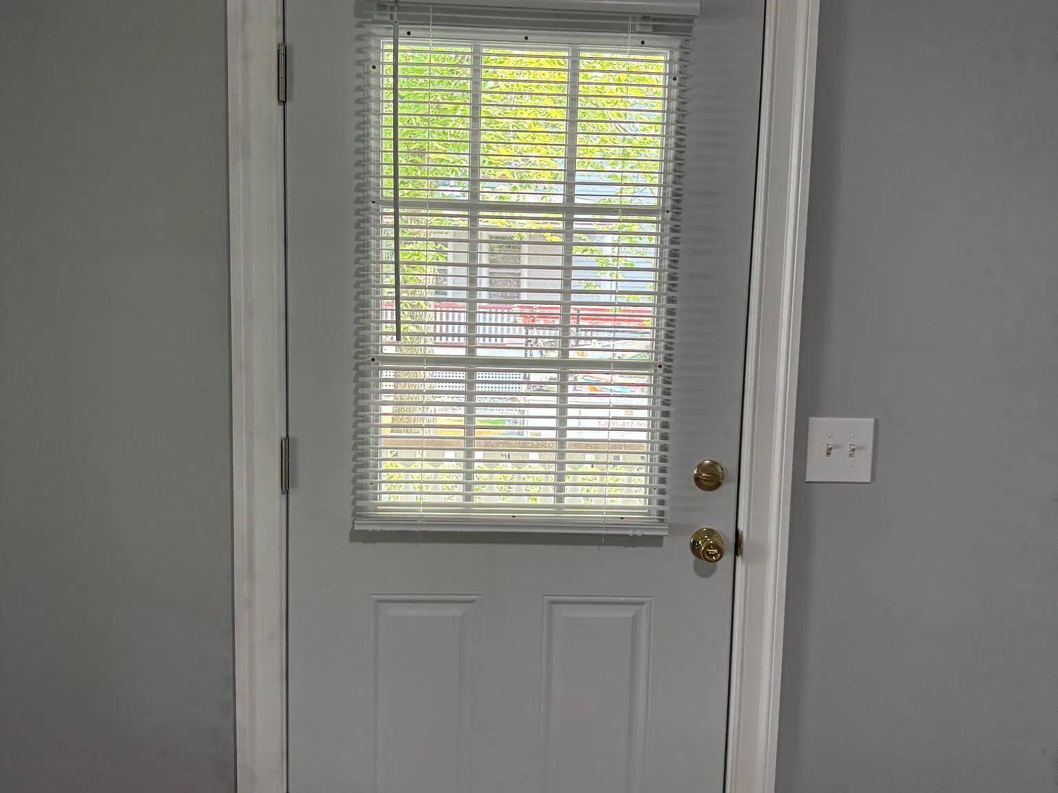 5 bed, 880 sqft, $2,500 — Photo 4