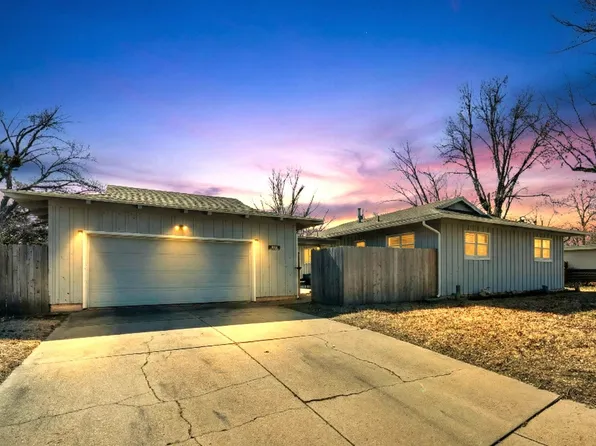 8121 E Lynwood St, Wichita, KS 67207