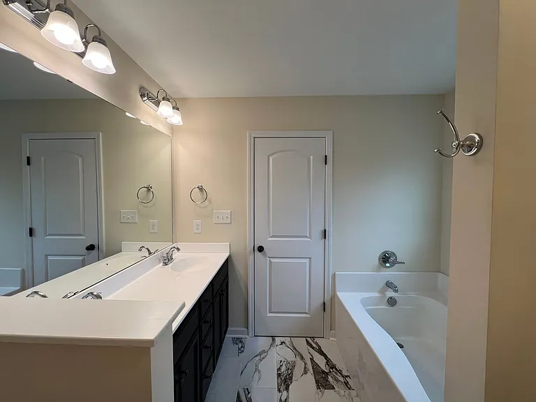 310 Landon Ln — Photo 41