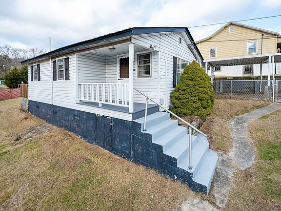 3rd image of 117 1/2 Brookside Dr