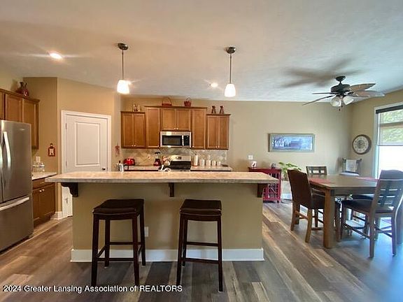 2nd image of 7452 Cabot Ct