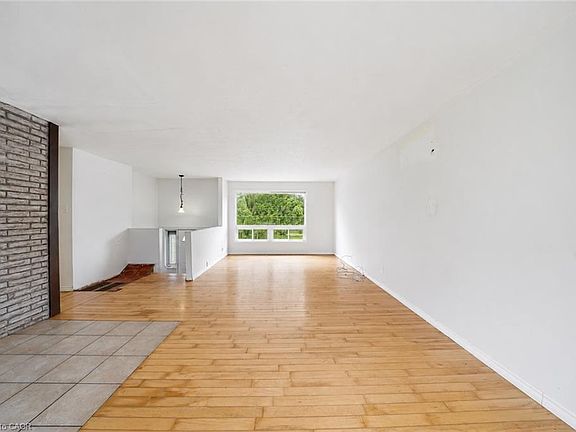 3rd image of 5 Elizabeth St
