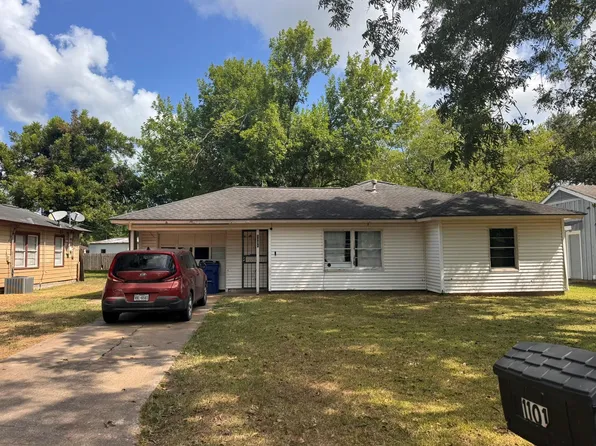 1101 Southampton St, Angleton, TX 77515