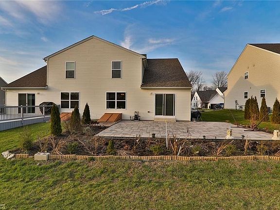 4th image of 147 Walker Dr