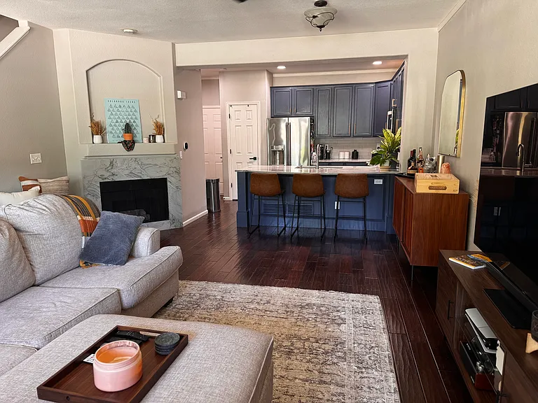 2855 Rock Creek Cir — Photo 2