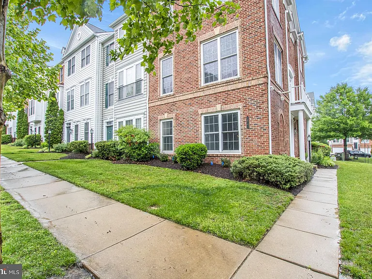 14741 Potomac Branch Dr — Photo 2