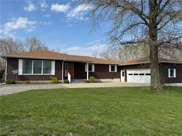 6 Grandview Hts, Findlay, IL 62534