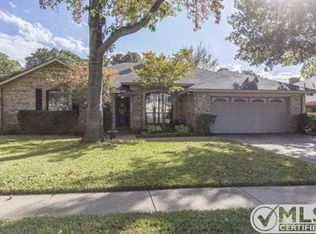 2207 Eva Ln, Euless, TX 76040