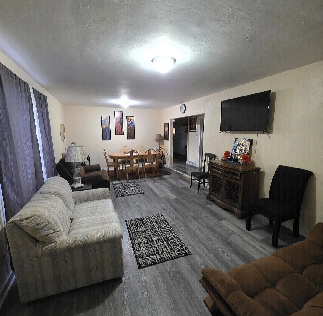 457 Vineyard Ave — Photo 4