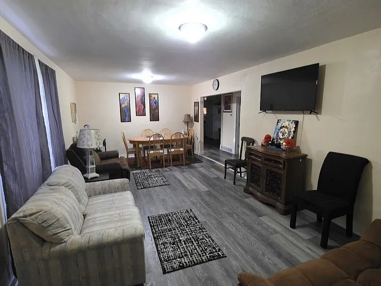 457 Vineyard Ave — Photo 4