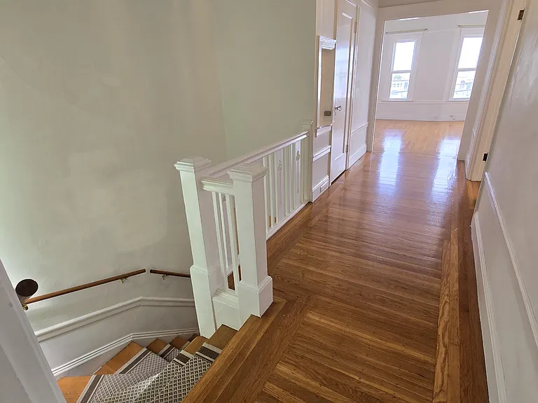 840 38th Ave — Photo 3