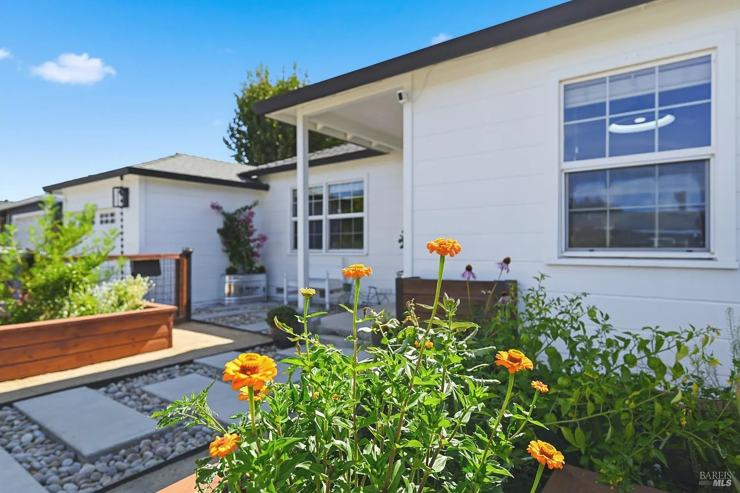 230 Chelsea Avenue - Photo 4
