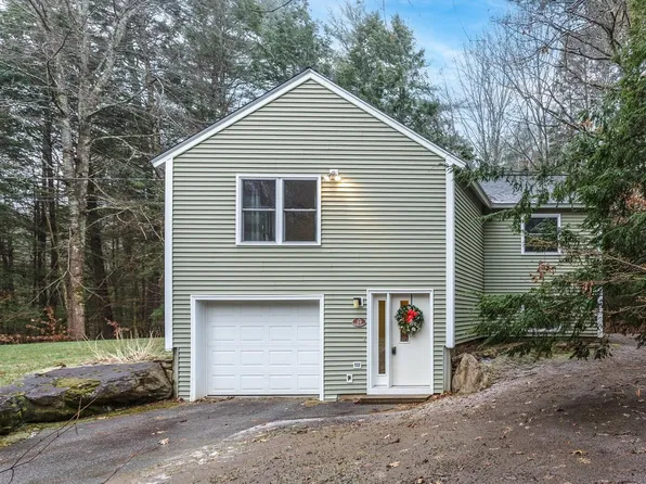 19 Boulder Drive, Danville, NH 03819