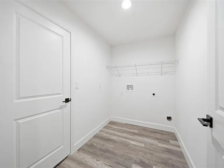 17180 Drayton Ln — Photo 25