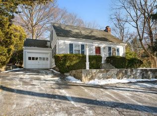 174 Hollow Tree Ridge Rd, Darien, CT 06820