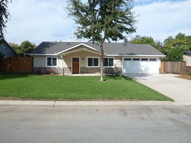 1st image of 11821 Southwood Dr