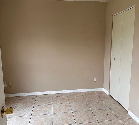 2nd image of 229-231 Homer Ave S