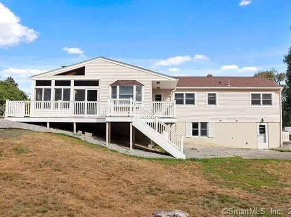 13 Faulkner Drive, Waterford, CT 06375