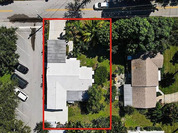 4th image of 425 S Lake Dr