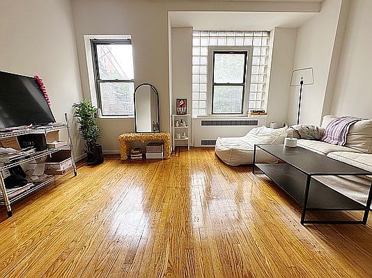 1st image of 115 E 31st St #4B